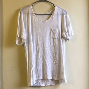 White pocket t shirt